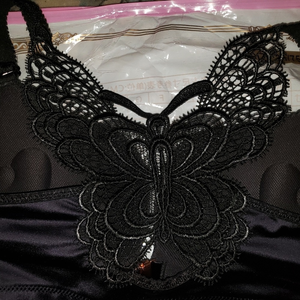 Black front hook bra